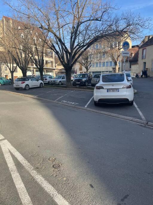 Au Coeur De La Cite Medievale Монлюсон Екстер'єр фото